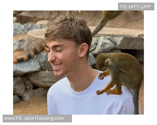 赫伊森因肌肉超负荷缺席对阵贝蒂斯比赛科贝电台最新消息